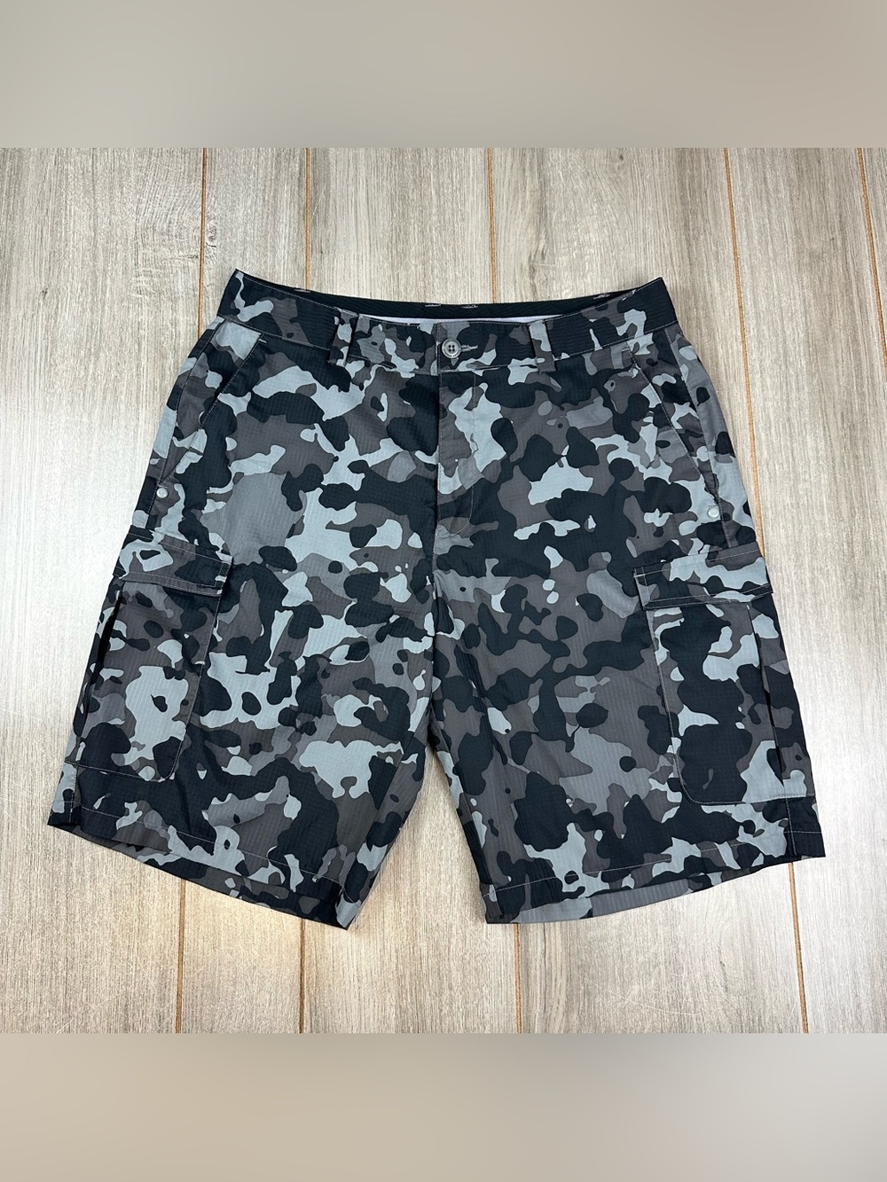 Under Armour Cargo Shorts Mens 32 Camo Camouflage Black Gray